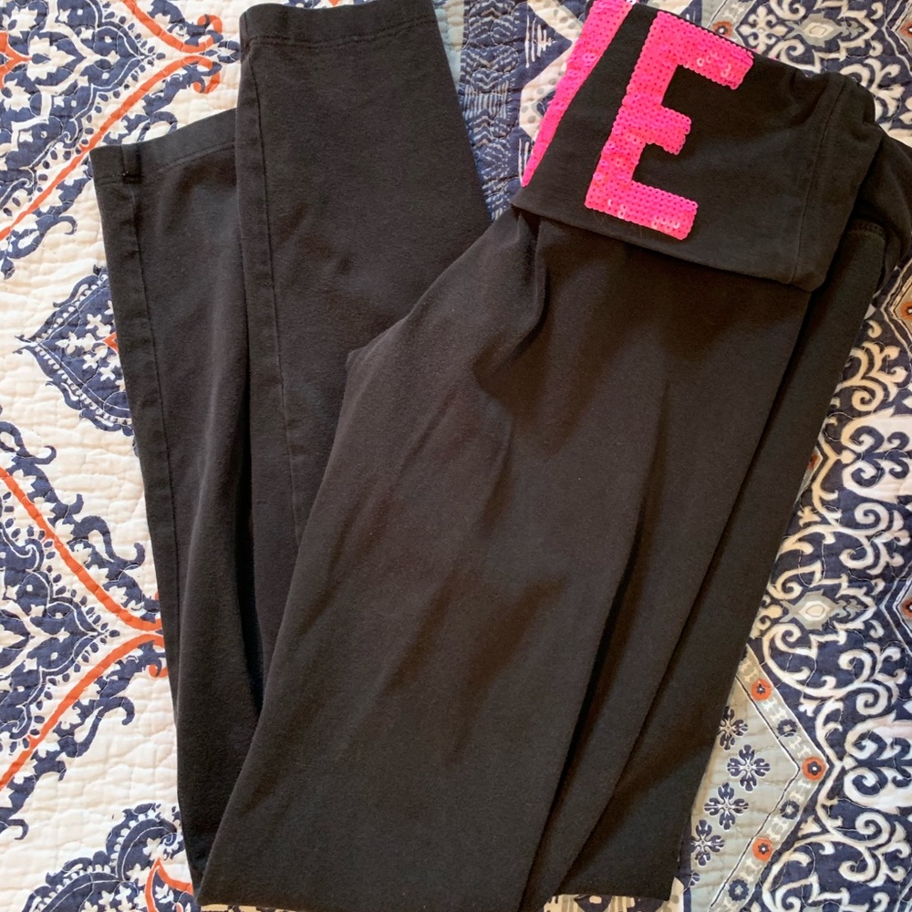 PINK yoga leggings